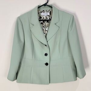 Tahari 3 Button light Olive Green Blazer Jacket.  Like new! Great spring color